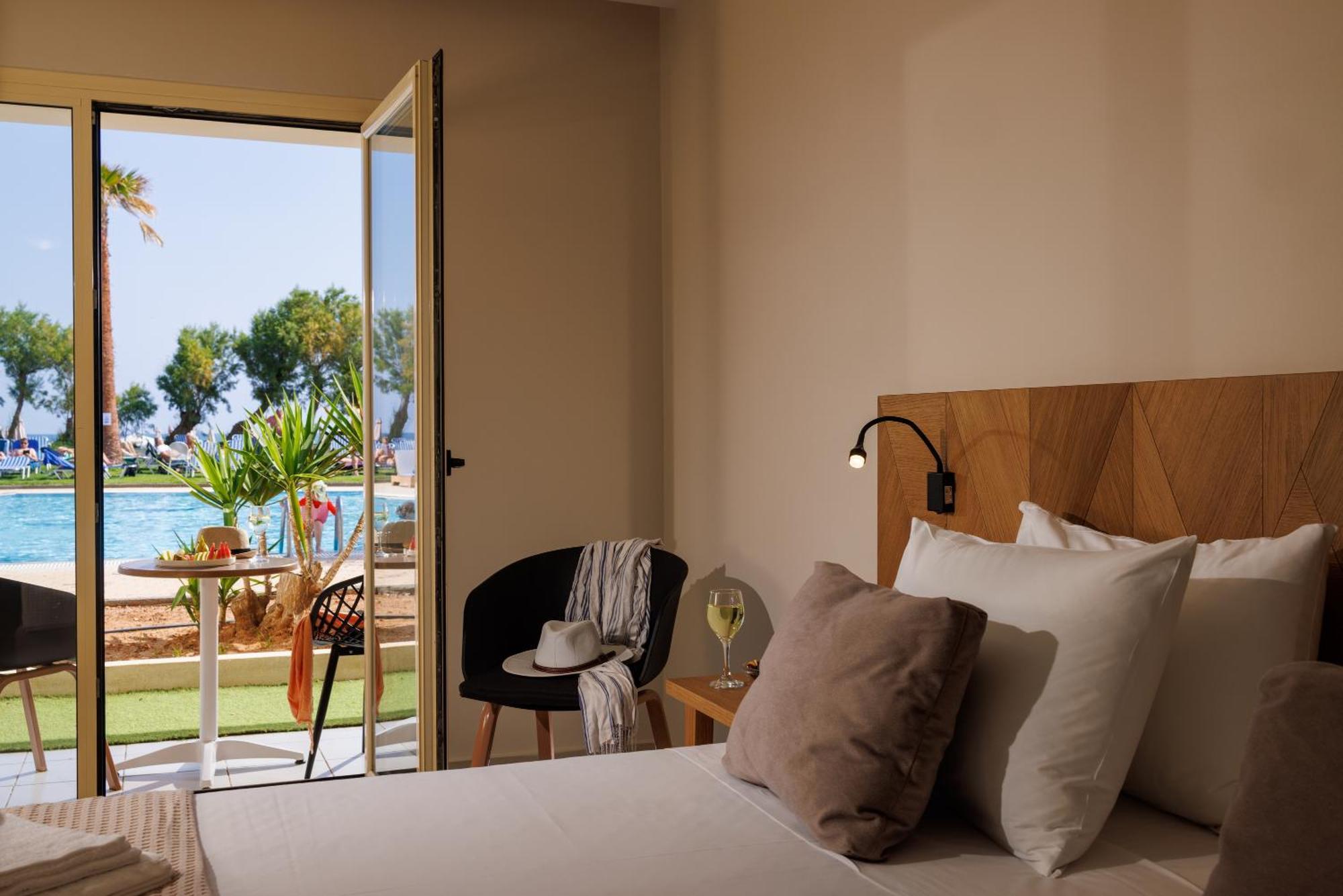 Malia Bay Beach Hotel & Bungalows المظهر الخارجي الصورة
