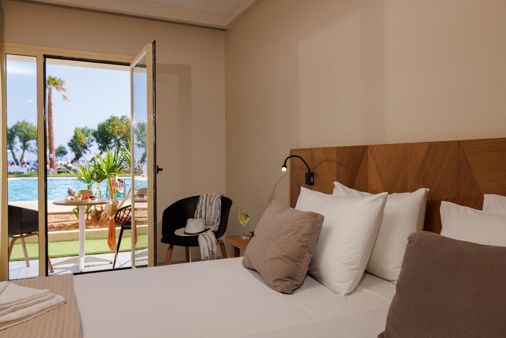 Malia Bay Beach Hotel & Bungalows المظهر الخارجي الصورة