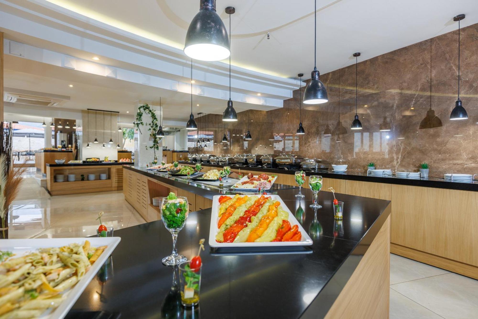 Malia Bay Beach Hotel & Bungalows المظهر الخارجي الصورة