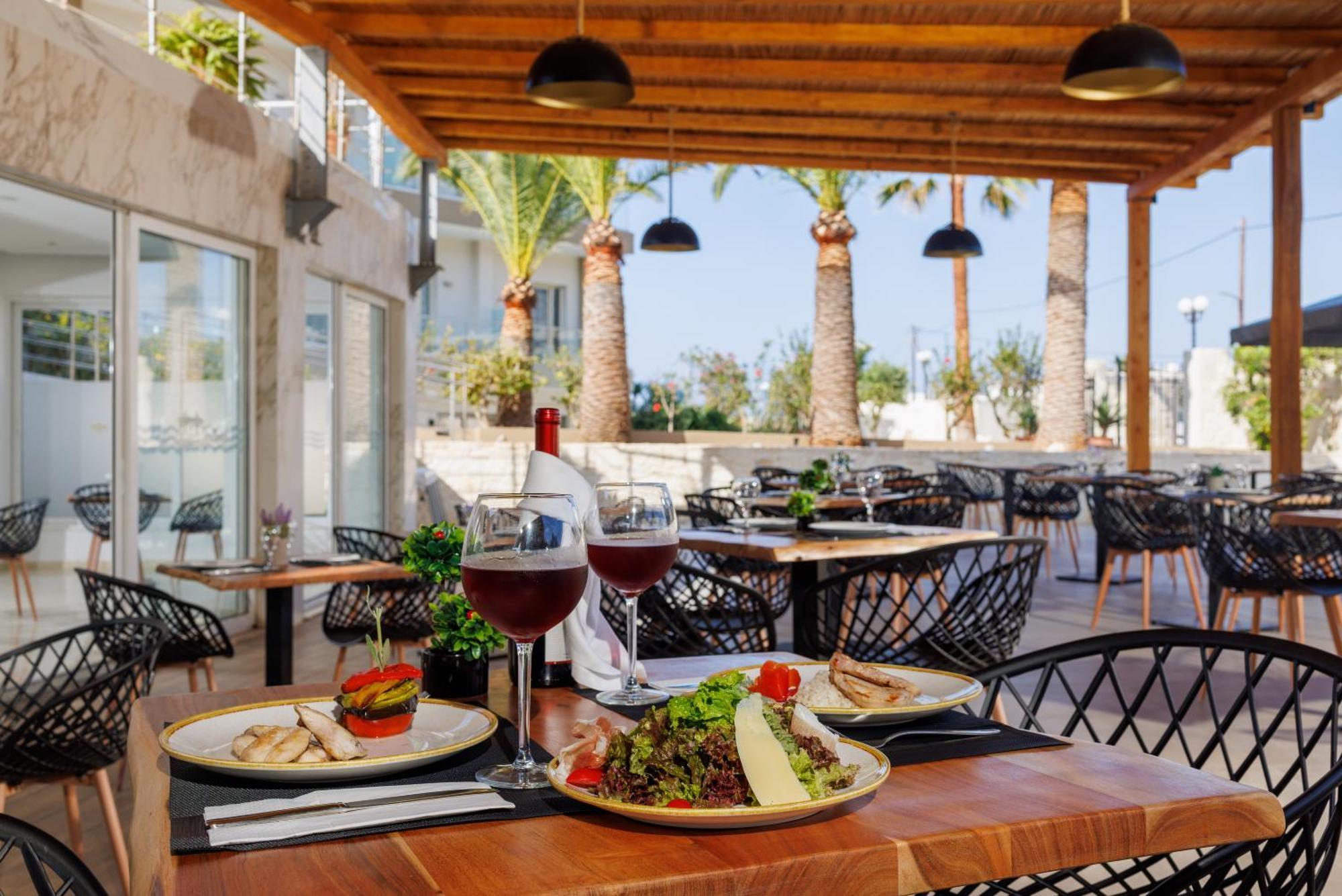 Malia Bay Beach Hotel & Bungalows المظهر الخارجي الصورة