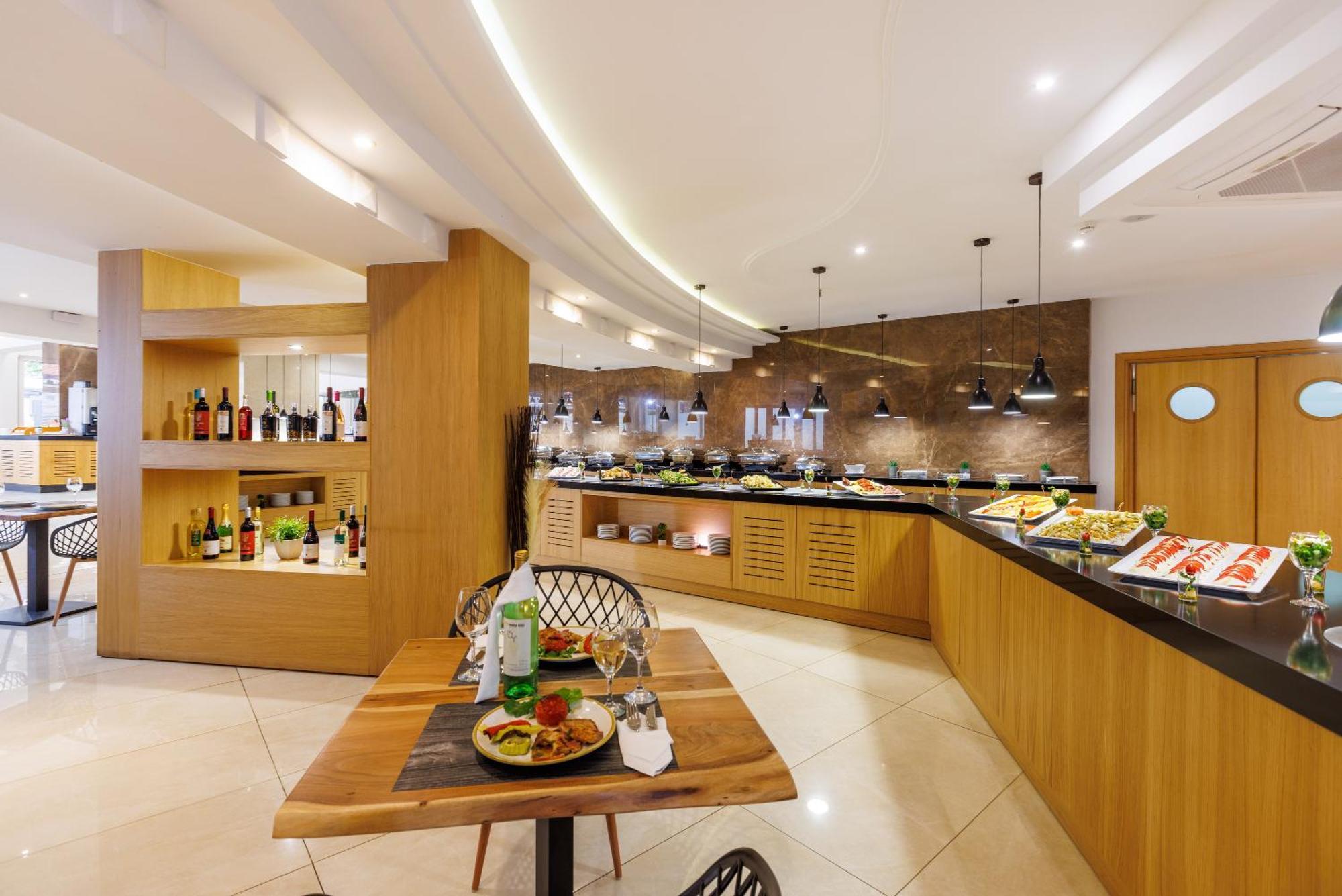 Malia Bay Beach Hotel & Bungalows المظهر الخارجي الصورة