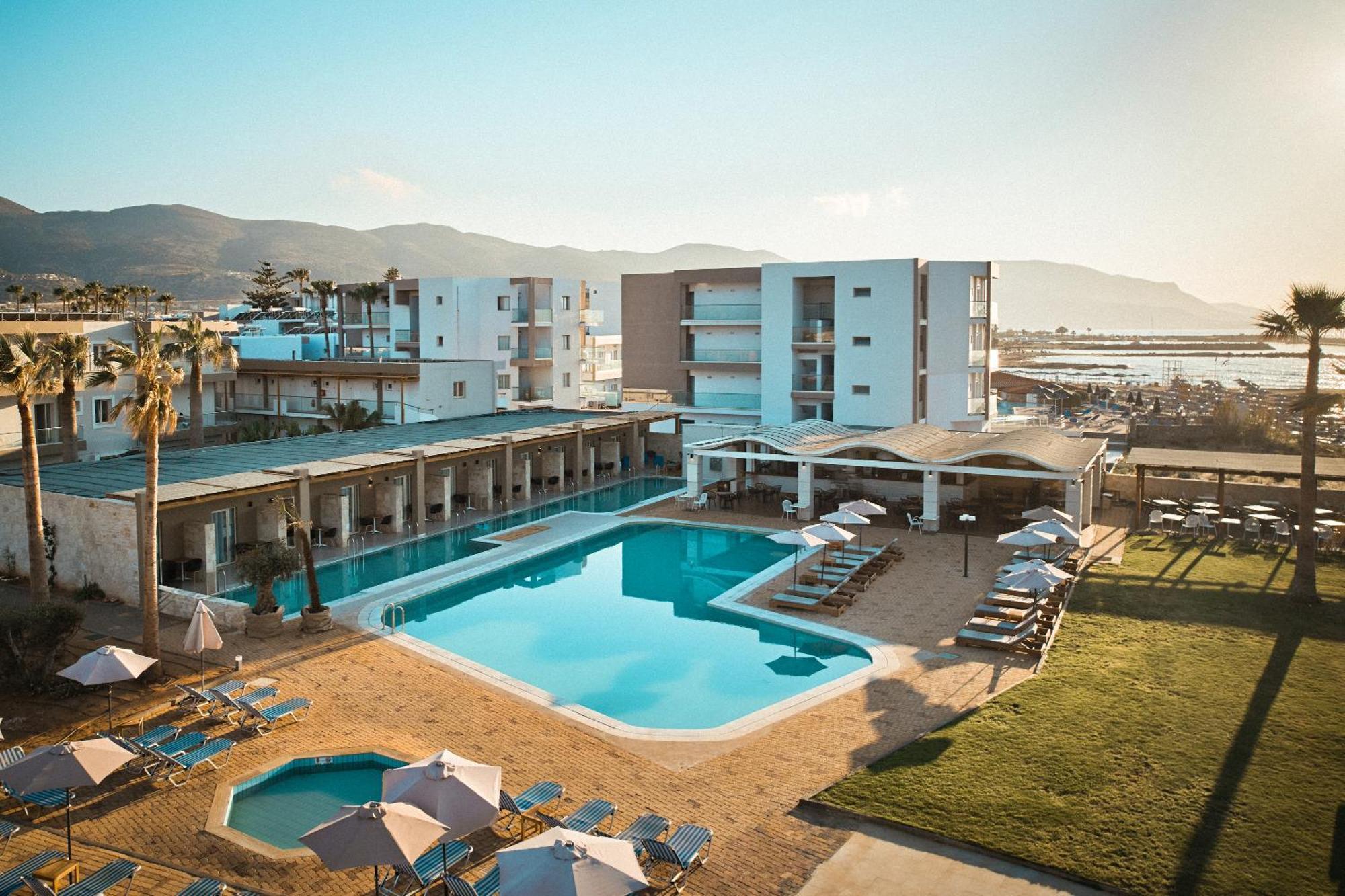 Malia Bay Beach Hotel & Bungalows المظهر الخارجي الصورة